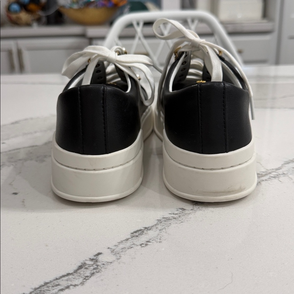 Stuart Weitzman Excelsa Faux Pearl-Embellished Leather Sneakers. - Picture 4 of 11